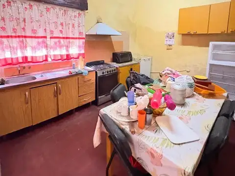 Casa 4 ambientes con 1 baño