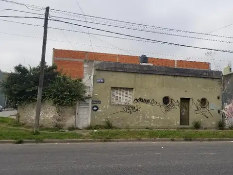 GALPON EN VENTA AV.DEBENEDETTI 2900 DOCK SUD