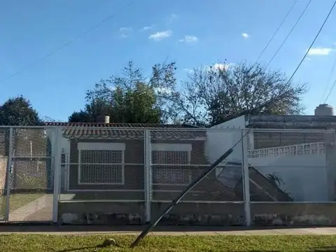 VENTA CASA TRES AMBIENTES EN JOSE C PAZ