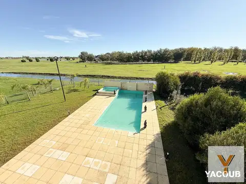 Casa en venta - 5 Dormitorios 5 Baños - La Plata