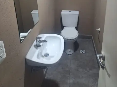 (Deposito) Local con cochera en  alquiler en Almagro