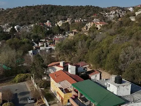 Venta Complejo De 4 Departamentos Con Vista Panoramica En B° Las Vertientes, Villa Carlos Paz