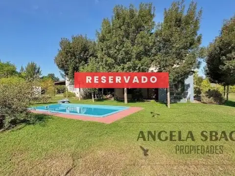 Hermosa Casa en Altos de Robles.