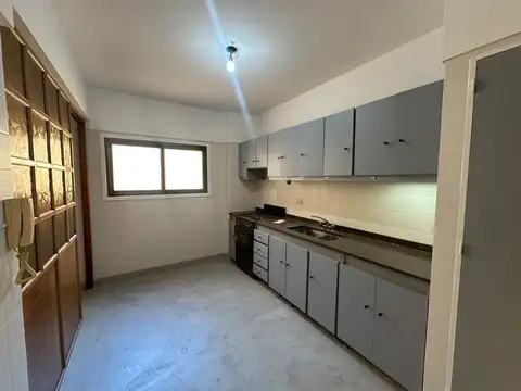 VENTA DPTO 4 AMB LINIERS IMPECABLE