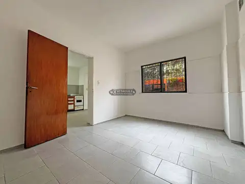 Depto Tipo Casa en Alquiler de 1 dormitorio