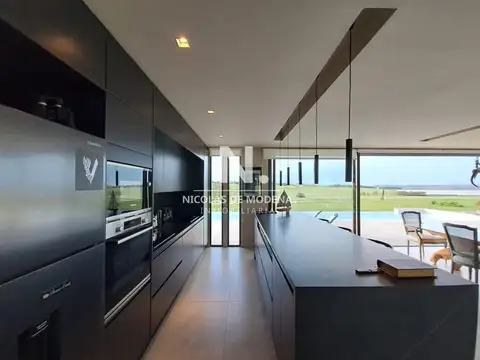 Casa en Venta en Punta Ballena, USD 1.200.000