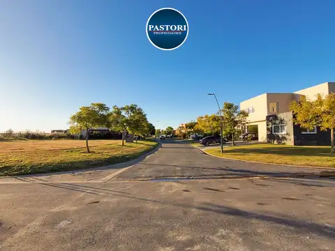 VISTAS, PUERTOS DEL LAGO - LOTE 357 100