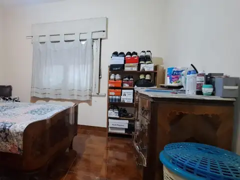 CASA EN VENTA 3 AMBIENTES CON JARDIN Y TERRAZA