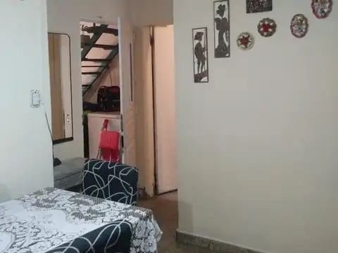 Depto Tipo Casa en Venta de 4 ambientes