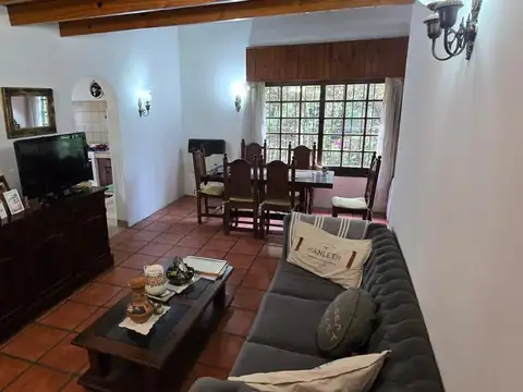 CASA VENTA 6 AMBIENTES - PILAR - OPORTUNIDAD - B LIMA - PILARICA