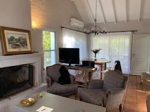 Casa en Alquiler y Venta Mayling  2 dormitorios Bajo  