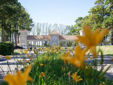 Terreno en Venta, en Los Pinares Country Club, Exaltación de la Cruz, GBA Norte