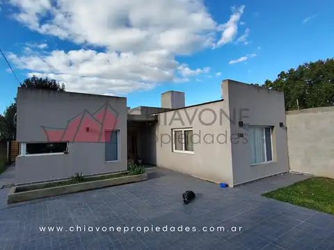 Casa 3 ambientes con 1 baño