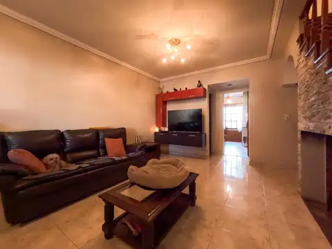 Depto Tipo Casa en Venta con 1 cocheras