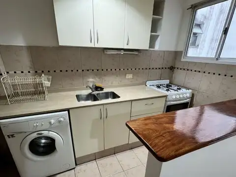 Excelente 2 ambientes muy bien ubicado