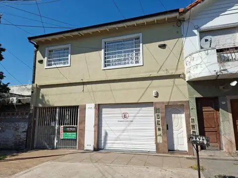 PH 3 AMB., INTERNO, C/COCHERA Y PATIOS (DUPLEX)