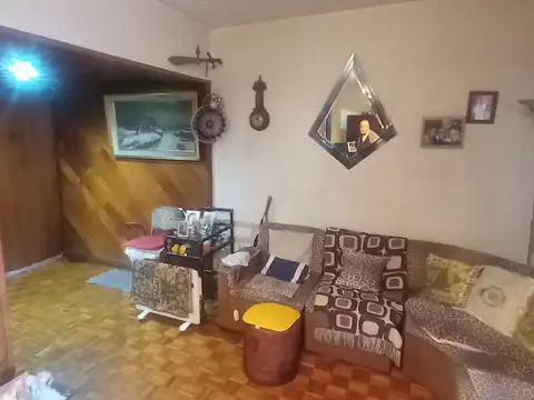 Avenida Hipólito Yrigoyen 3200