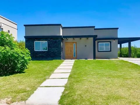 Venta Casa 4 ambientes San Sebastián, área 13