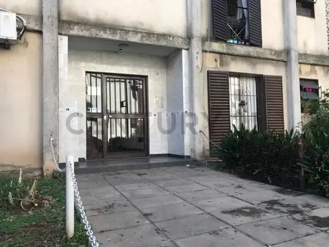 VENTA DEPARTAMENTO 4 AMBIENTES CON ESPACIO GUARDACOCHES EN  SAN ANDRES-APTO CREDITO