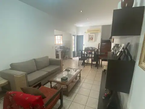 Depto Tipo Casa en Venta con 1 cocheras