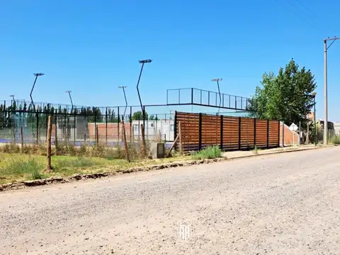 Terreno en esquina RIO NEGRO Y JORGE CAFRUNE - FERNANDEZ ORO 