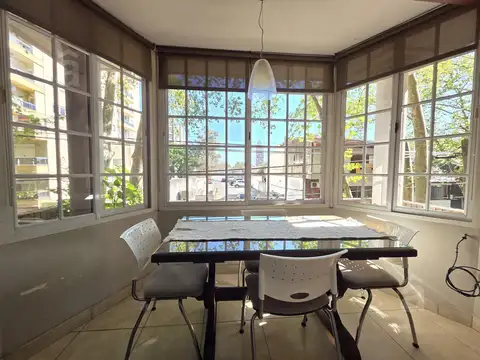 Lacroze al 4600 entre Alvear y Pueyrredón