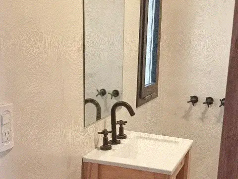 Cerrito 76, a estrenar, dos dormitorios (suite), patio, parrillero