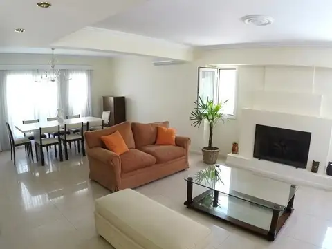 Casa en Alquiler 25 años