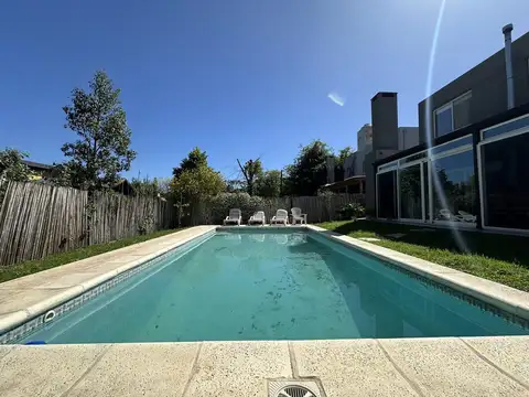 Av . Libertador san martin  al 1100