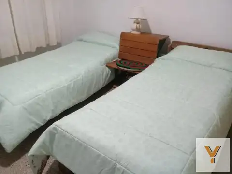 Casa 8 ambientes con 3 baños