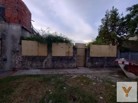 24 de Octubre e/ Achával Rodríguez y Pedro José Agrelo
