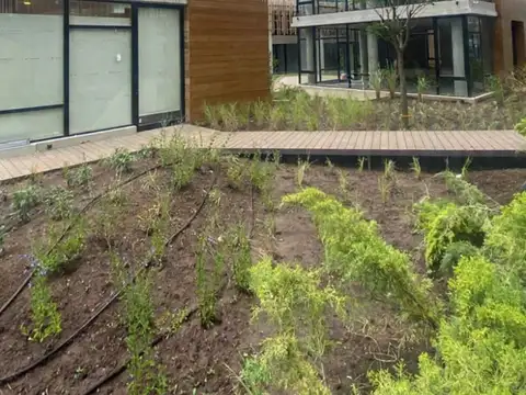 Av Senador Moron y Ameghino 2100