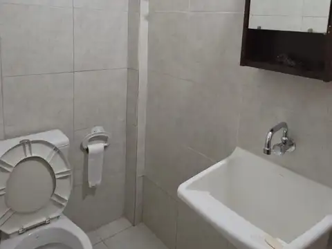 Local en Alquiler en Tablada, $ 600.000