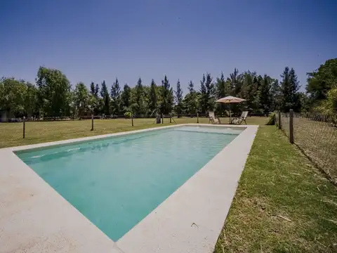 Barrio La Escondida, Pilar 100