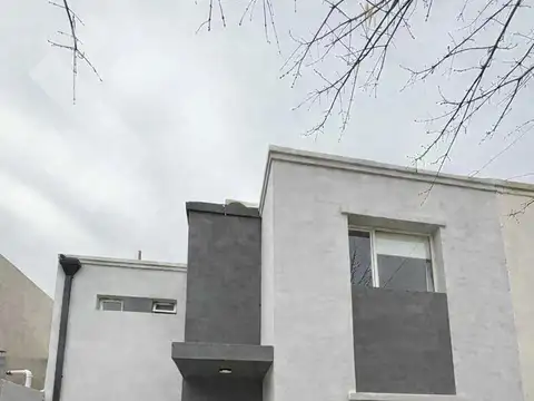 Depto Tipo Casa en Venta de 3 dormitorios