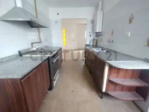 VENTA HERMOSA PROPIEDAD 2 DORM EN BARRIO PARQUE HORIZONTE ZONA SUR