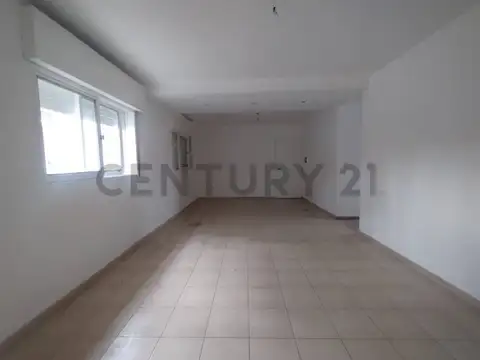 Casa 6 ambientes con 1 baño