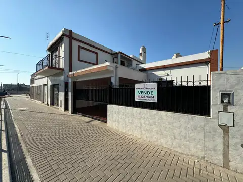 Casa 4 ambientes en Jose C Paz