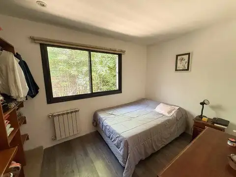 CASA EN VENTA 2 DORMITORIOS CITY BELL, PILETA