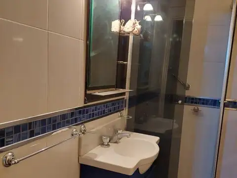 Depto Tipo Casa en Venta 50 años