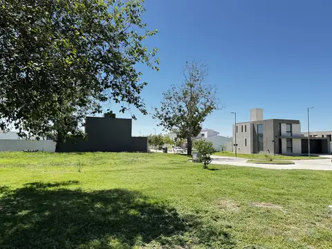 Lote en venta DISTRITO SUR barrio privado apto casa
