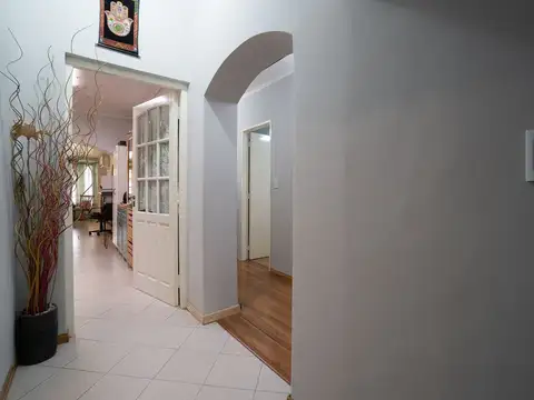 CASA EN VENTA 4 AMB. EN PADUA APTO CREDITO