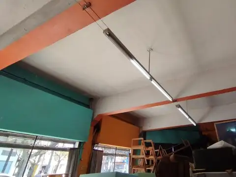 VENTA LOCAL Y CASA EN PA EXC. UBIC. CASEROS