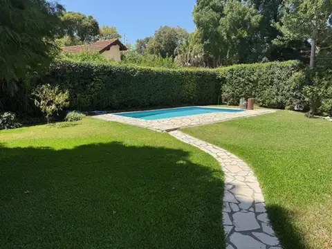 Casa Country Club Los Troncos 4 amb. Oportunidad!