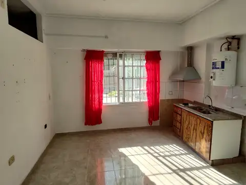 PH en Alquiler 2 Ambientes en Planta Baja Al Frente