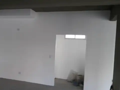 LOCAL - 40 M2  APROX - HAEDO NORTE - FASSOLA 800