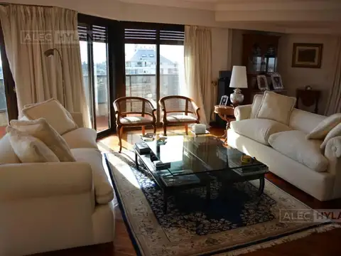 Departamento en Venta de 6 ambientes