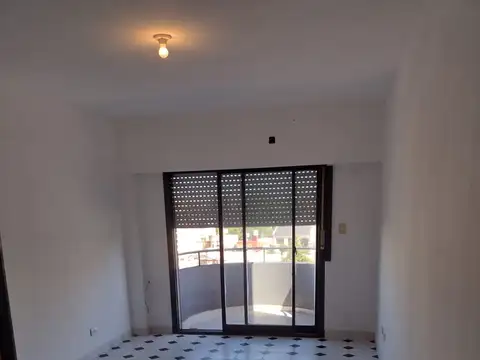 Departamento en Alquiler en Floresta, $ 600.000