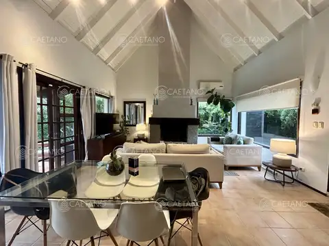 Casa en Venta en Rincón del Indio, USD 420.000