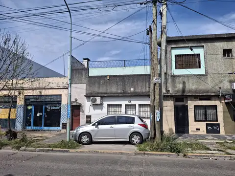 Departamento en Planta alta en Merlo Norte a 2 cuadras Estación.